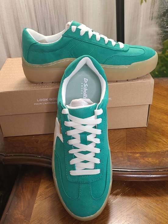 Dr. Scholl's Shoes - New in box! Dr Scholls Time Off Win Womens 9 Lucky Green Retro Athletic Sneakers